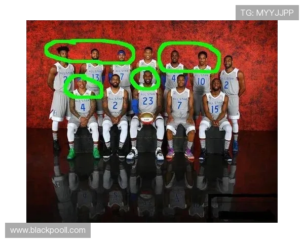 回顾日本足球辉煌历史昔日明星球员名单盘点与成就分析